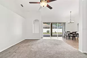 10260 Shadow Branch Dr, Tampa, FL 33647 - Photo 7