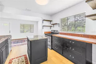 2000 27th Ave N, Saint Petersburg, FL 33713 - Photo 5