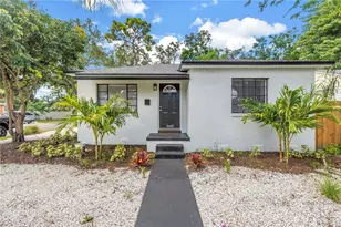 2000 27th Ave N, Saint Petersburg, FL 33713 - Photo 1