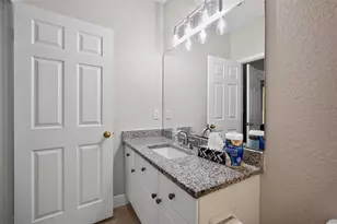 18001 Richmond Pl Dr, Tampa, FL 33647 - Photo 17