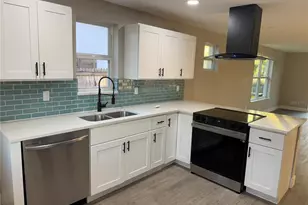 4110 32nd St N, Saint Petersburg, FL 33714 - Photo 3