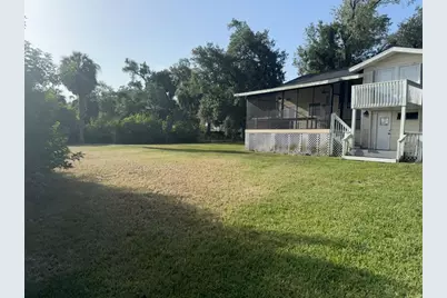 9901 Davis Street, Gibsonton, FL 33534 - Photo 9