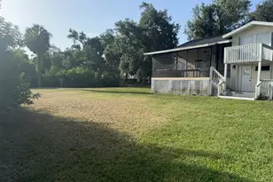 9901 Davis St, Gibsonton, FL 33534 - Photo 9