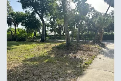 9901 Davis Street, Gibsonton, FL 33534 - Photo 15