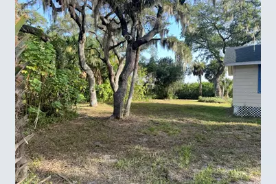 9901 Davis Street, Gibsonton, FL 33534 - Photo 3