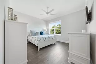 210 S Shore Crest Dr, Tampa, FL 33609 - Photo 25