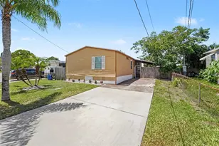 739 Driftwood Ln, Tarpon Springs, FL 34689 - Photo 1