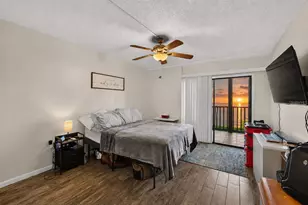 828 Bahia Del Sol Dr, Ruskin, FL 33570 - Photo 21