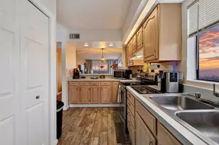 828 Bahia Del Sol Dr, Ruskin, FL 33570 - Photo 15