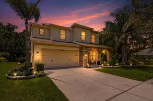 32126 Garden Alcove Loop, Wesley Chapel, FL 33545 - Photo 3