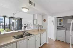 5729 Puerta Del Sol Blvd S, Saint Petersburg, FL 33715 - Photo 5
