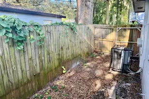 10123 N 11th St, Tampa, FL 33612 - Photo 11
