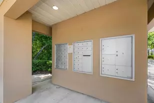 8013 Sutton Terrace Ln, Tampa, FL 33615 - Photo 31