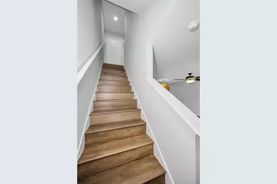 8013 Sutton Terrace Lane, Tampa, FL 33615 - Photo 17