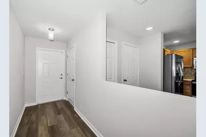 8013 Sutton Terrace Lane, Tampa, FL 33615 - Photo 5