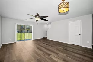 8013 Sutton Terrace Ln, Tampa, FL 33615 - Photo 15