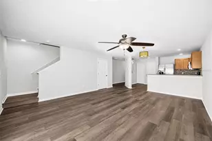 8013 Sutton Terrace Ln, Tampa, FL 33615 - Photo 11