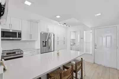6081 Bahia Del Mar Circle #251, Saint Petersburg, FL 33715 - Photo 3