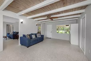 6191 6th Ave S, Saint Petersburg, FL 33707 - Photo 13
