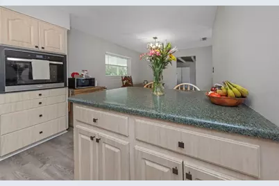 6191 6th Avenue S, Saint Petersburg, FL 33707 - Photo 9