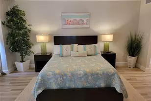 7650 Bayshore Dr, Treasure Island, FL 33706 - Photo 5