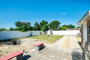 5607 E 29th Ave, Tampa, FL 33619 - Photo 15