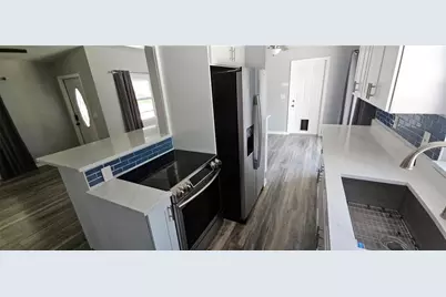 10709 115th Avenue, Seminole, FL 33778 - Photo 9