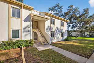 219 Palmetto Ct, Oldsmar, FL 34677 - Photo 1