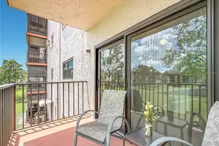 8174 Terrace Garden Dr N, Saint Petersburg, FL 33709 - Photo 25