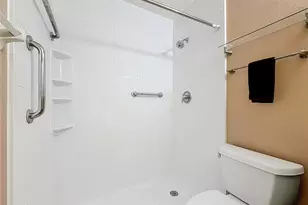 8174 Terrace Garden Dr N, Saint Petersburg, FL 33709 - Photo 39
