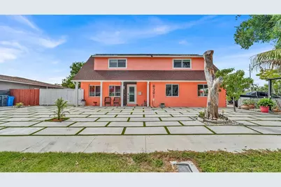 8301 Lopez Drive, Tampa, FL 33615 - Photo 3