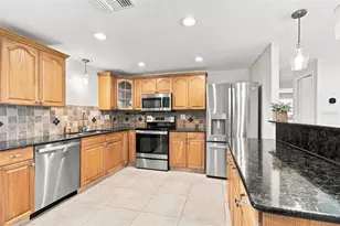 8467 77th Ave, Seminole, FL 33777 - Photo 17