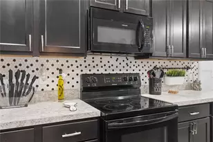 417 Newmont Cir, Ruskin, FL 33570 - Photo 9