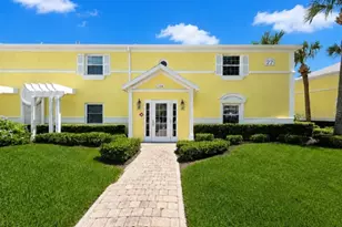 118 Pompano Dr SE, Saint Petersburg, FL 33705 - Photo 1