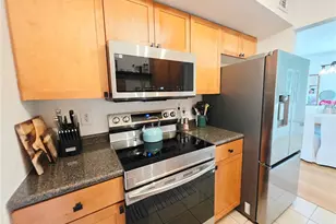 118 Pompano Dr SE, Saint Petersburg, FL 33705 - Photo 21