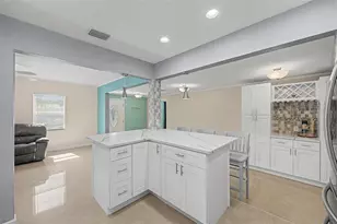 6704 S Gabrielle St, Tampa, FL 33611 - Photo 9