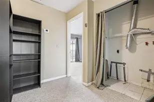 6325 Newtown Cir, Tampa, FL 33615 - Photo 25