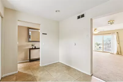 6325 Newtown Circle #25B2, Tampa, FL 33615 - Photo 11