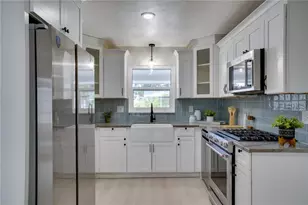 6065 23rd Ave N, Saint Petersburg, FL 33710 - Photo 11