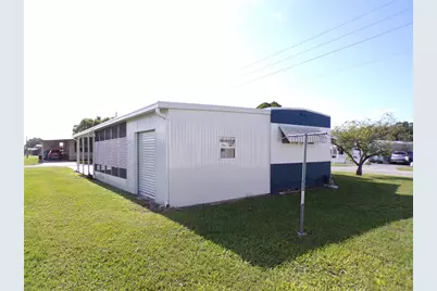 5227 Betty Street, Zephyrhills, FL 33542 - Photo 9