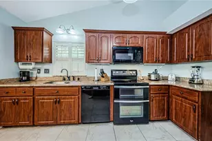 3647 Muirfield Ct, New Port Richey, FL 34655 - Photo 9