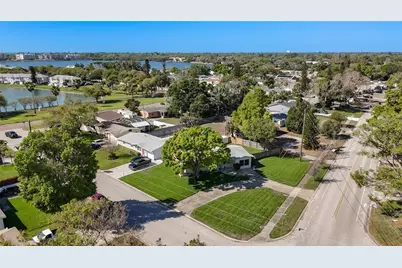 396 Lewis Boulevard SE, Saint Petersburg, FL 33705 - Photo 21