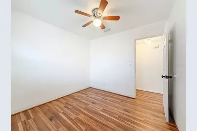 396 Lewis Boulevard SE, Saint Petersburg, FL 33705 - Photo 11
