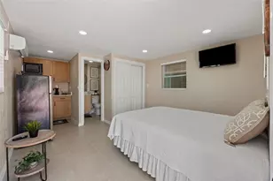 1721 S Jefferson Ave, Clearwater, FL 33756 - Photo 27