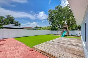613 5th Ave SE, Largo, FL 33771 - Photo 11