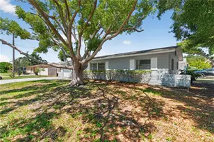 1901 57th St N, Saint Petersburg, FL 33710 - Photo 23