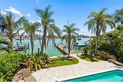 136 Devon Drive, Clearwater Beach, FL 33767 - Photo 17