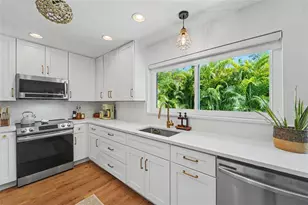 13461 Del Prado Dr S, Largo, FL 33774 - Photo 15