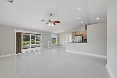 6505 Clair Nest Court, Apollo Beach, FL 33572 - Photo 7