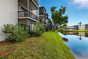 5980 Terrace Park Dr N, Saint Petersburg, FL 33709 - Photo 29